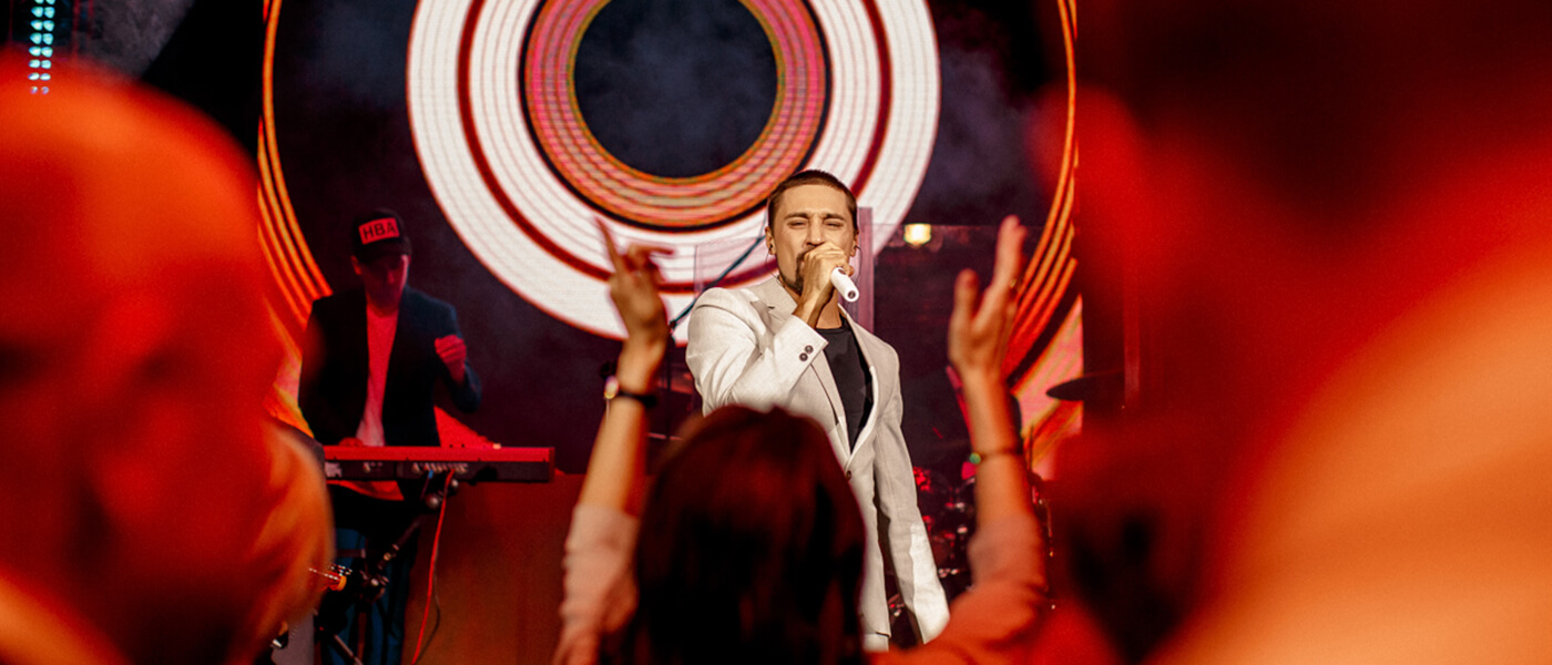 Дима Билан сотрудничает с агентством Для Двоих. на свадьбу, день рождения, корпоратив, на ужин