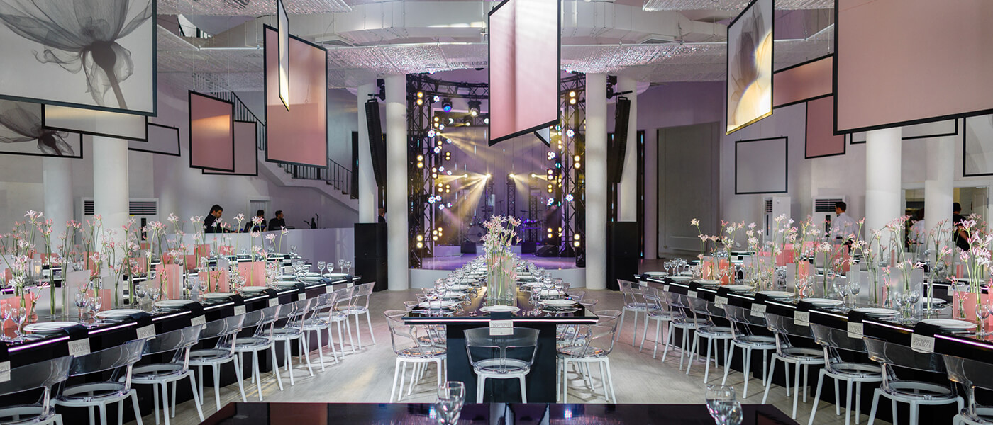 Оформление свадебного ужина в villa rotonda на 160 человек, необычные столы с подсветкой